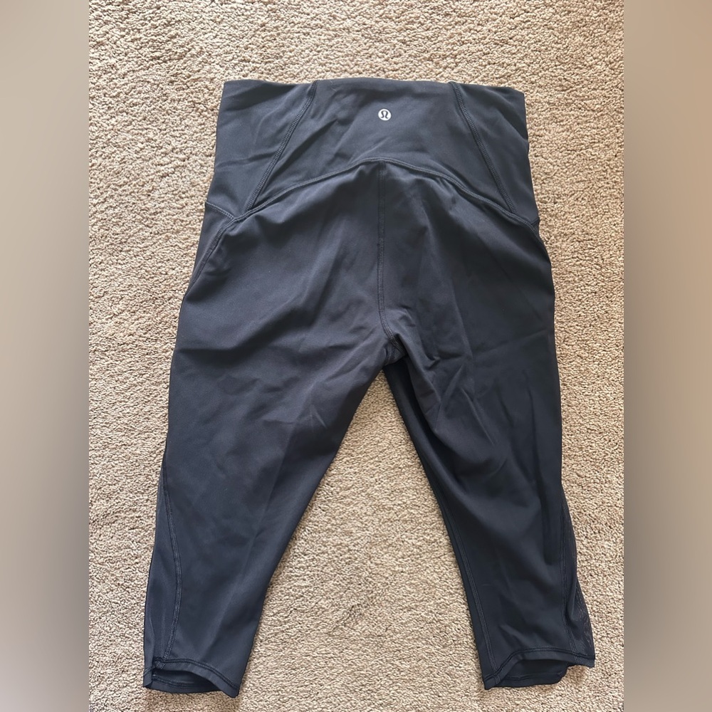Lululemon Align capris - Size 8